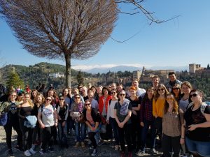 IFA-Gruppe vor der Alhambra