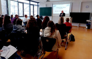 Career Day 2023, Begrüßung durch Institutsleiter Prof. Dr. Gossel